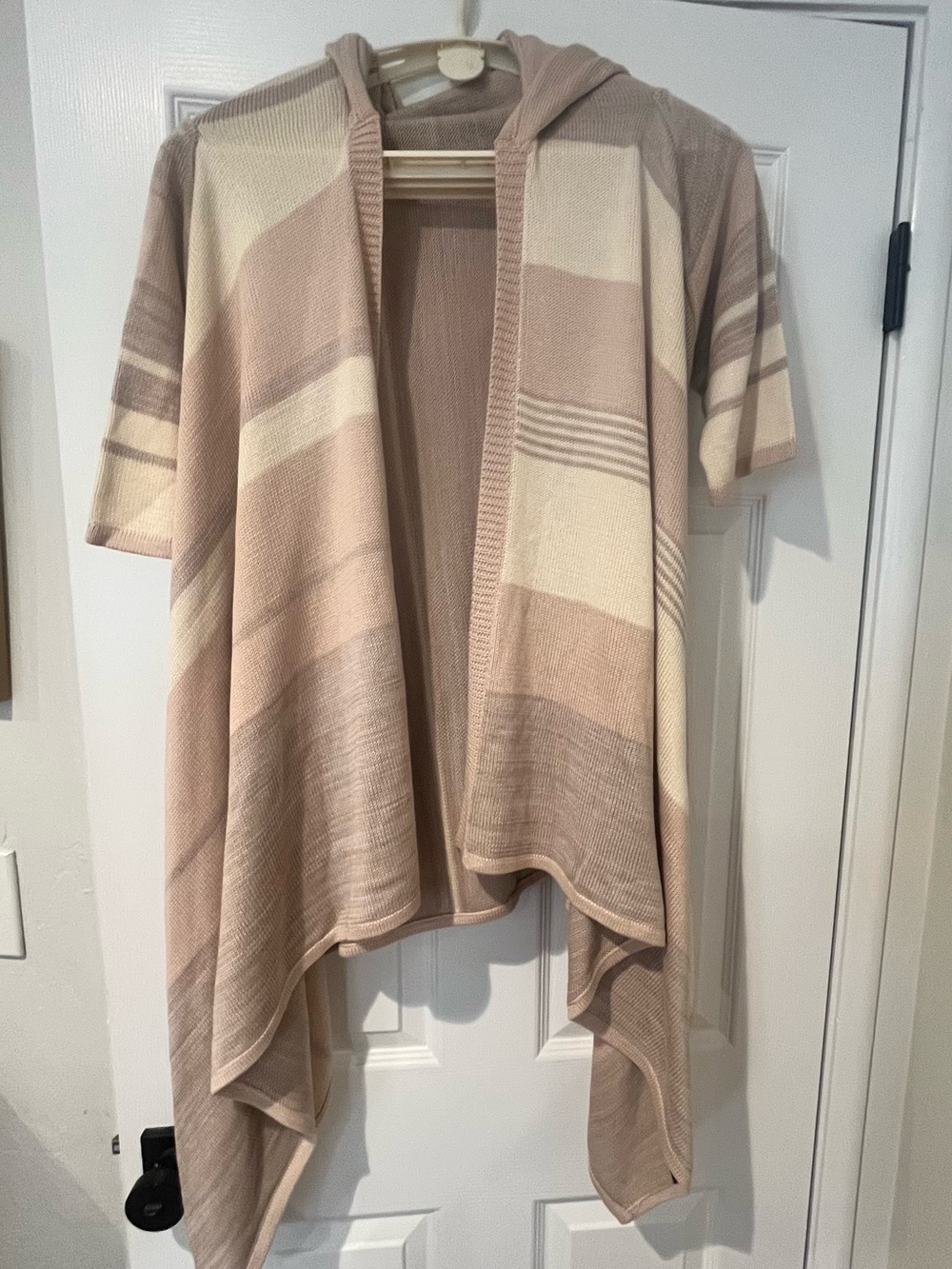 NWT Anthropologie Light Taupe & Cream Striped Women's Short Sleeve Cardigan